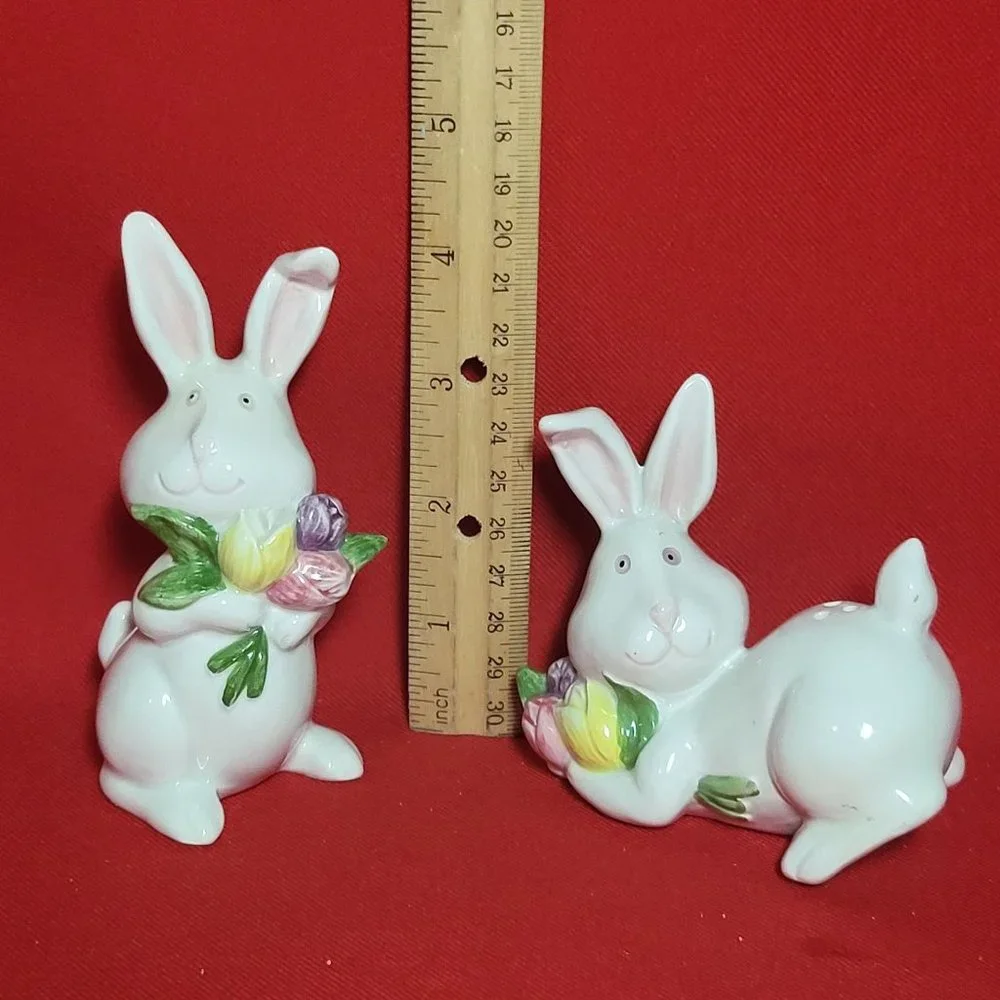 Omnibus Bunny Rabbit Salt & Pepper Shaker Set